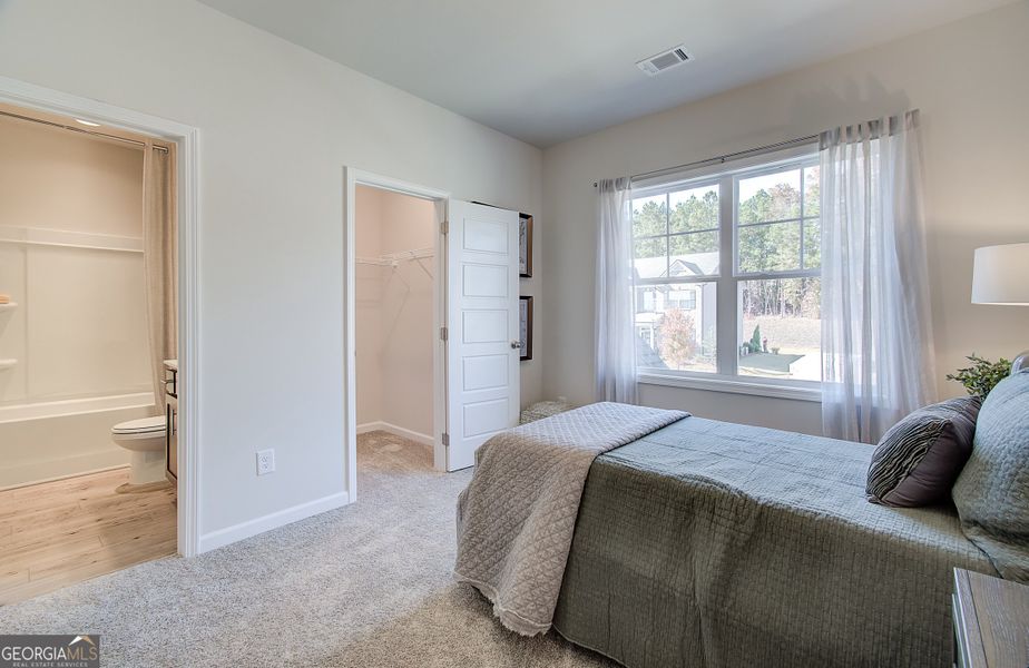 Furnished interior view inside a new home in Mallard’s Landing, Jefferson (Image 58).