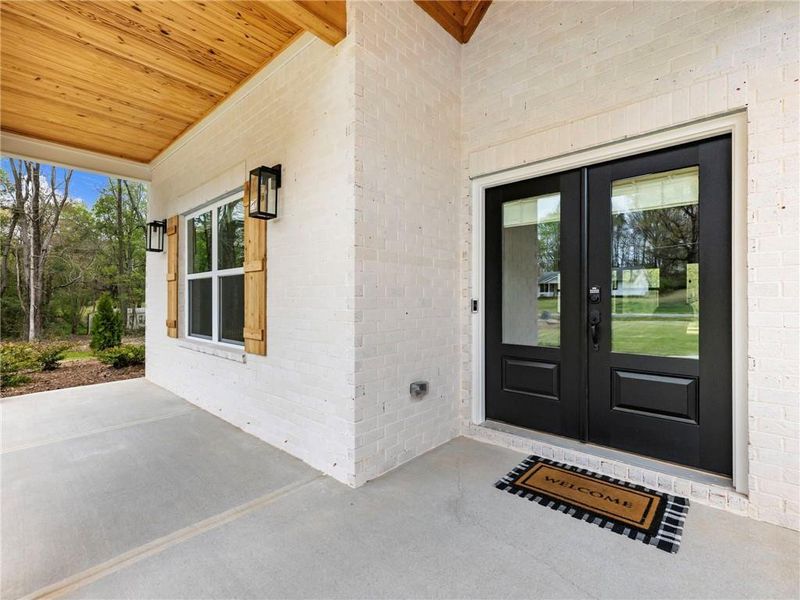 Exterior details and patio area of a home in , Gillsville (Image 4).