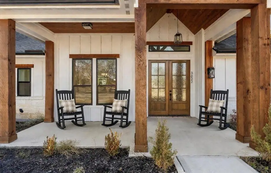 Exterior details and patio area of a home in , Caddo Mills (Image 3).
