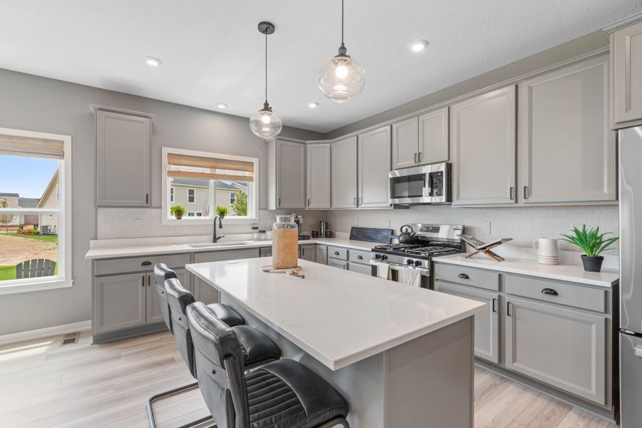 Representative furnished interior of a home built from the Breckenridge by Fischer Homes in Sage Woods, Dallas (Image 18).