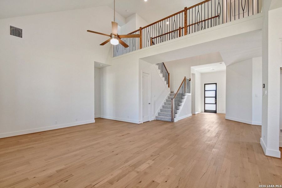 Spacious, unfurnished interior of a new home in Alsatian Oaks, Castroville (Image 18).