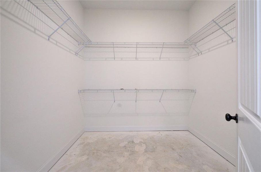 Spacious, unfurnished interior of a new home in , Dallas (Image 15).