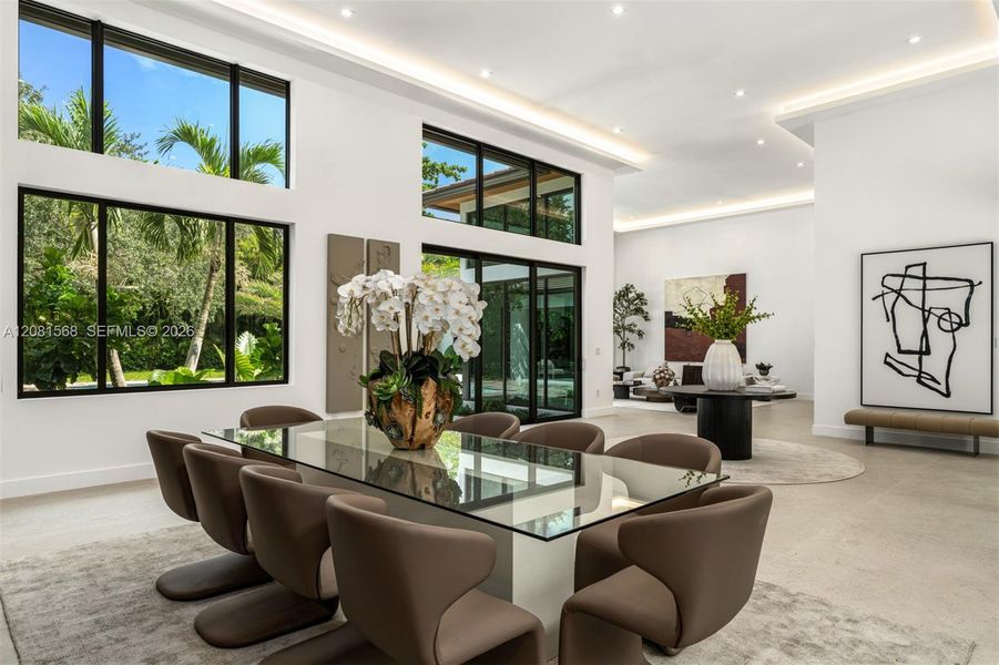 Community amenities in , Miami (Image 32).