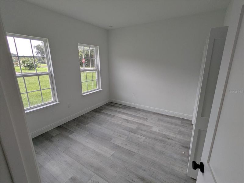 Spacious, unfurnished interior of a new home in , Ocala (Image 14).