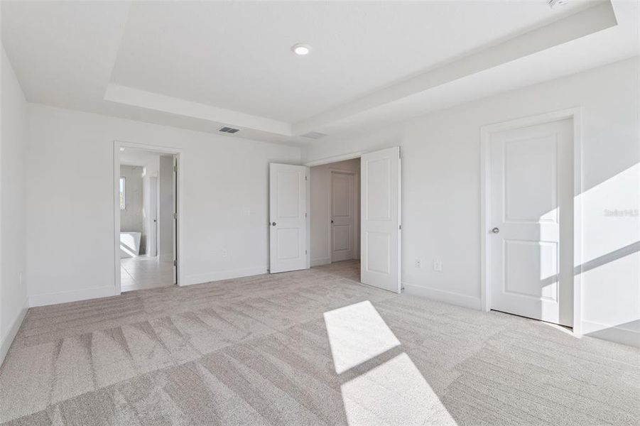 Spacious, unfurnished interior of a new home in Eden Crest, Apopka (Image 15).