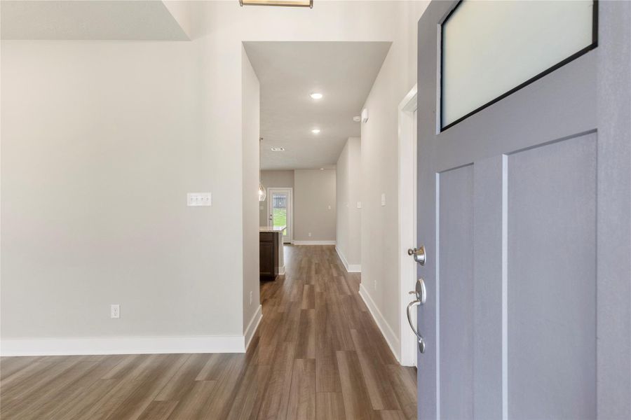 Spacious, unfurnished interior of a new home in Vintage Farms, Brenham (Image 33).