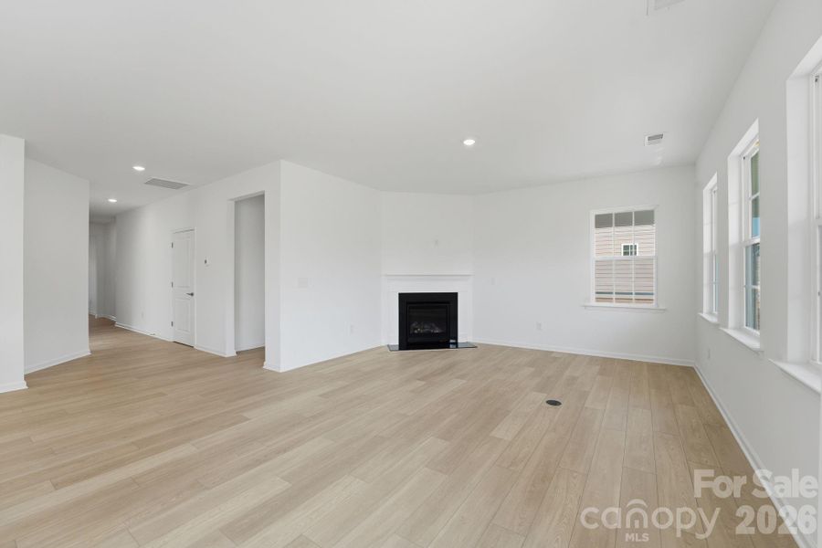 Spacious, unfurnished interior of a new home in Roselyn, Lancaster (Image 25). Spacious, unfurnished interior of a new home in Roselyn, Lancaster (Image 25).