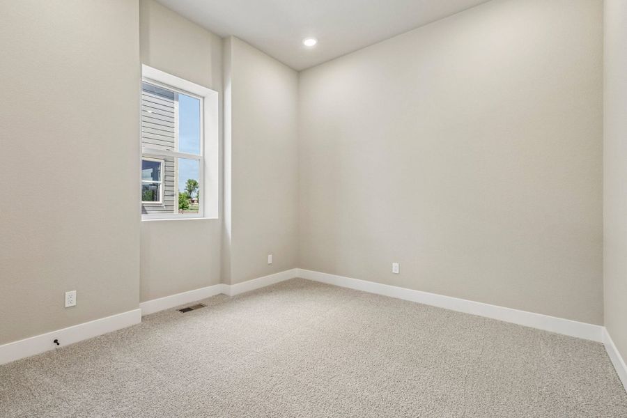 Spacious, unfurnished interior of a new home in Country Club Reserve – Fort Collins, Fort Collins (Image 23).