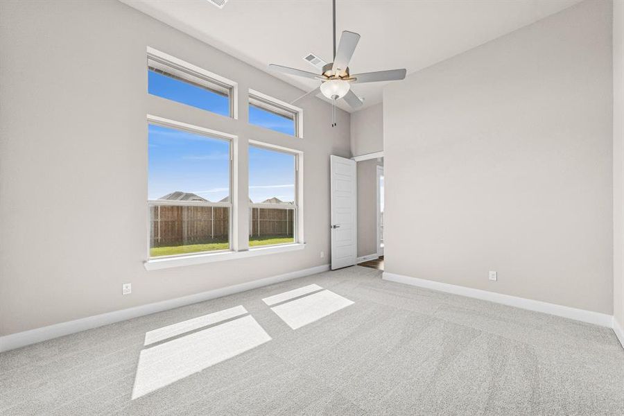 Spacious, unfurnished interior of a new home in Sandbrock Ranch, Aubrey (Image 20).