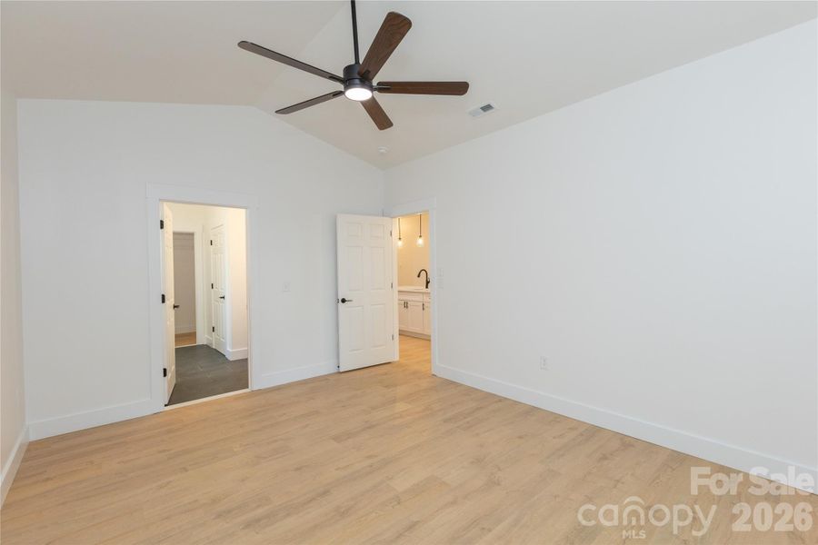 Spacious, unfurnished interior of a new home in , Concord (Image 26).