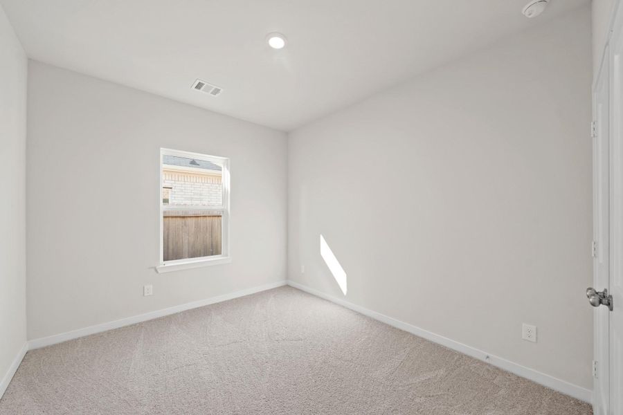 Spacious, unfurnished interior of a new home in Riverwood Ranch, Angleton (Image 13).