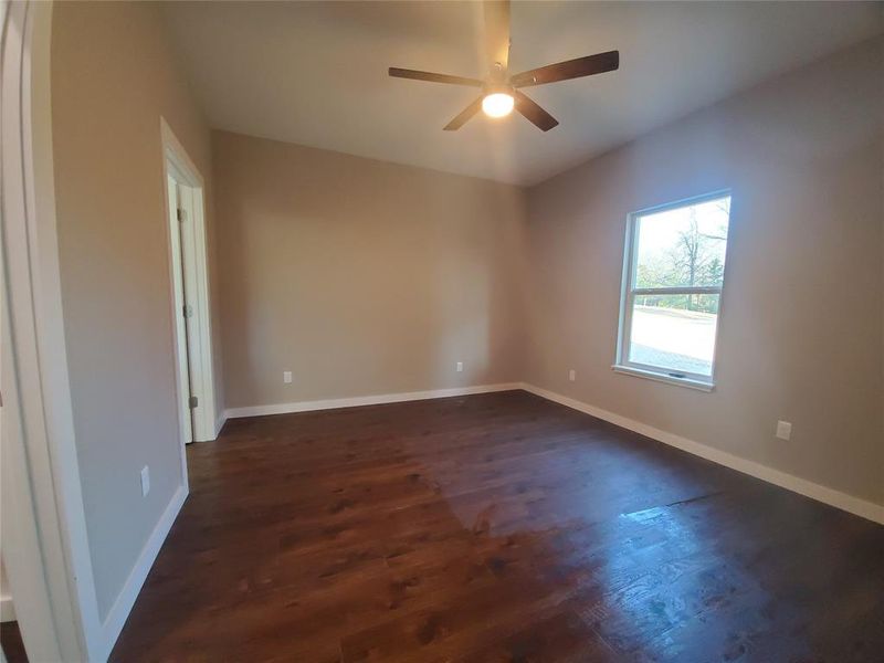 Spacious, unfurnished interior of a new home in , Emory (Image 25).