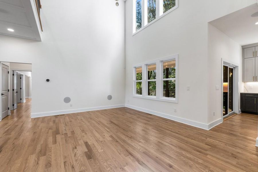 Spacious, unfurnished interior of a new home in , Atlanta (Image 51).