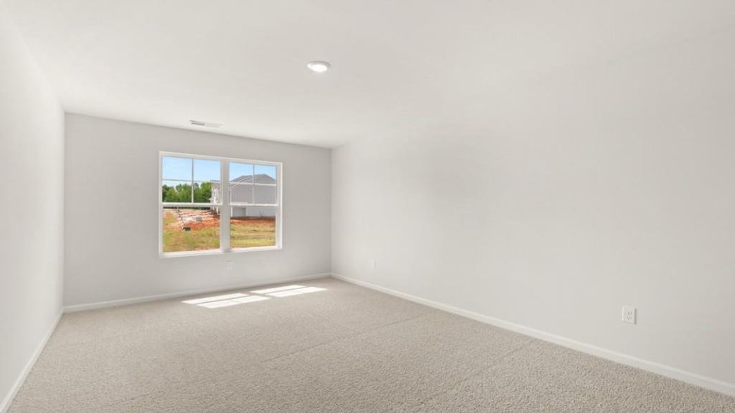 Spacious, unfurnished interior of a new home in Oconee Overlook Townhomes, Gainesville (Image 16).