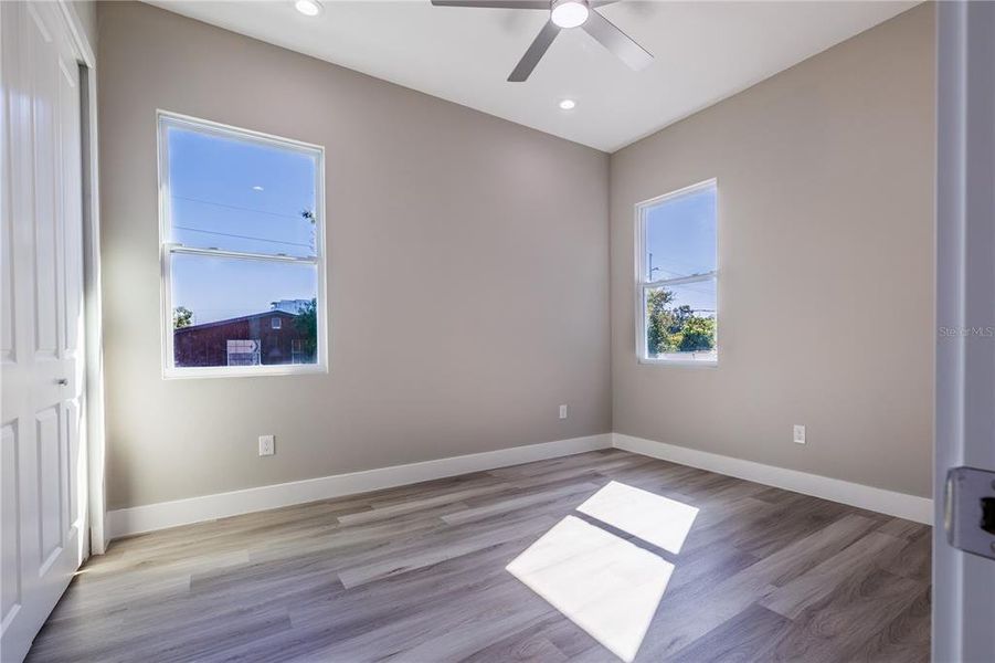 Spacious, unfurnished interior of a new home in , Tampa (Image 29).