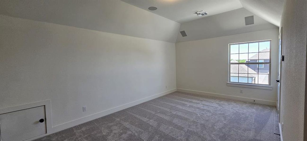 Spacious, unfurnished interior of a new home in , Haslet (Image 26).