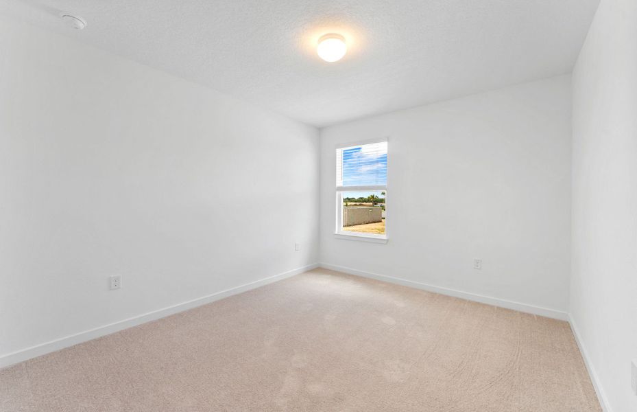 Spacious, unfurnished interior of a new home in Pioneer Ranch, Ocala (Image 16).