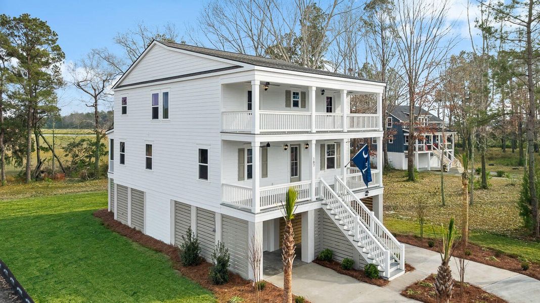 Exterior details and patio area of a home in Rivers Reach, Yemassee (Image 3).