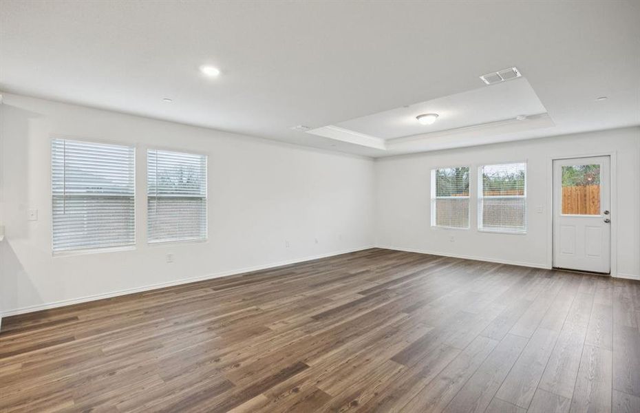 Gathering room with direct access to the backyard Gathering room with direct access to the backyard