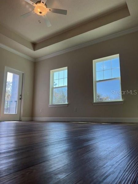 Spacious, unfurnished interior of a new home in , Tampa (Image 11).