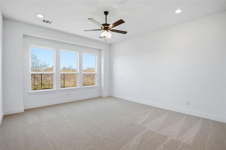 Spacious, unfurnished interior of a new home in Pecan Grove, Burleson (Image 24).