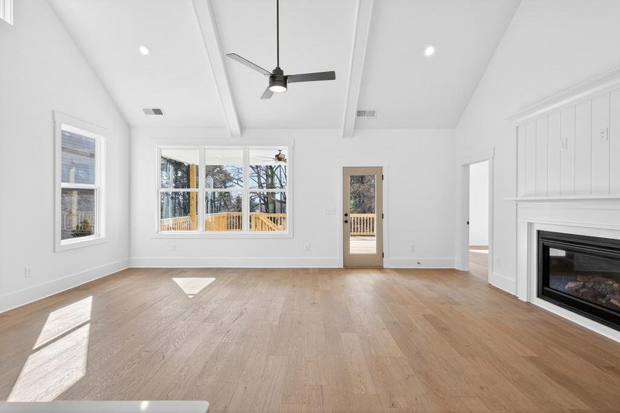 Spacious, unfurnished interior of a new home in , Marietta (Image 25).