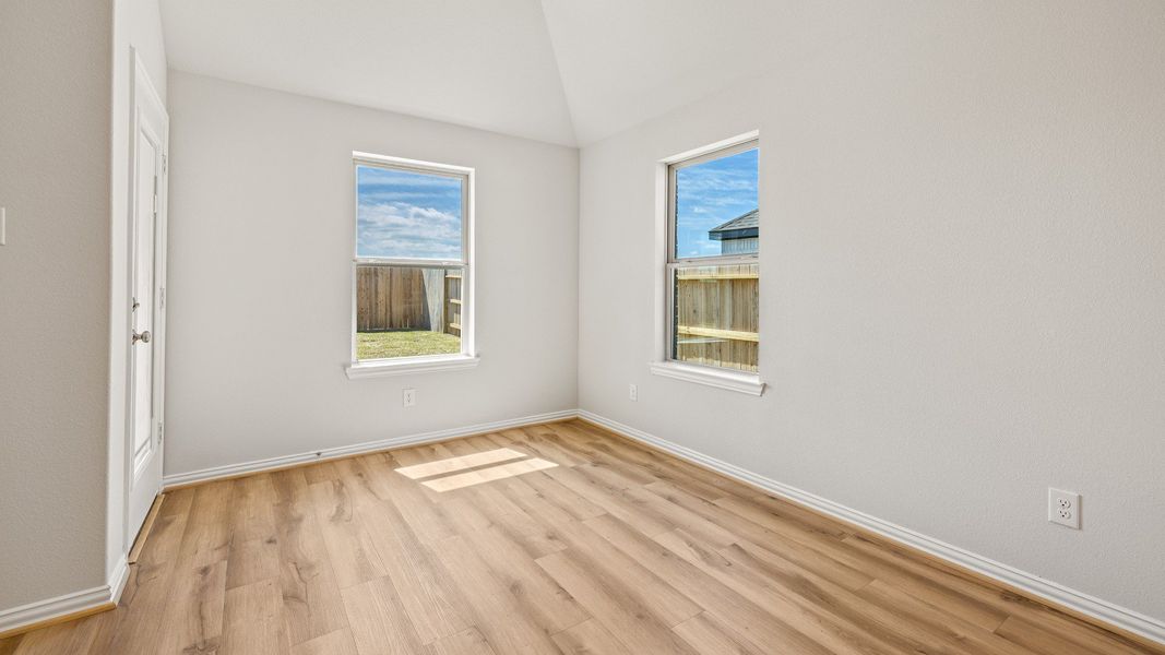 Furnished interior view inside a new home in River Ranch, Dayton (Image 16).