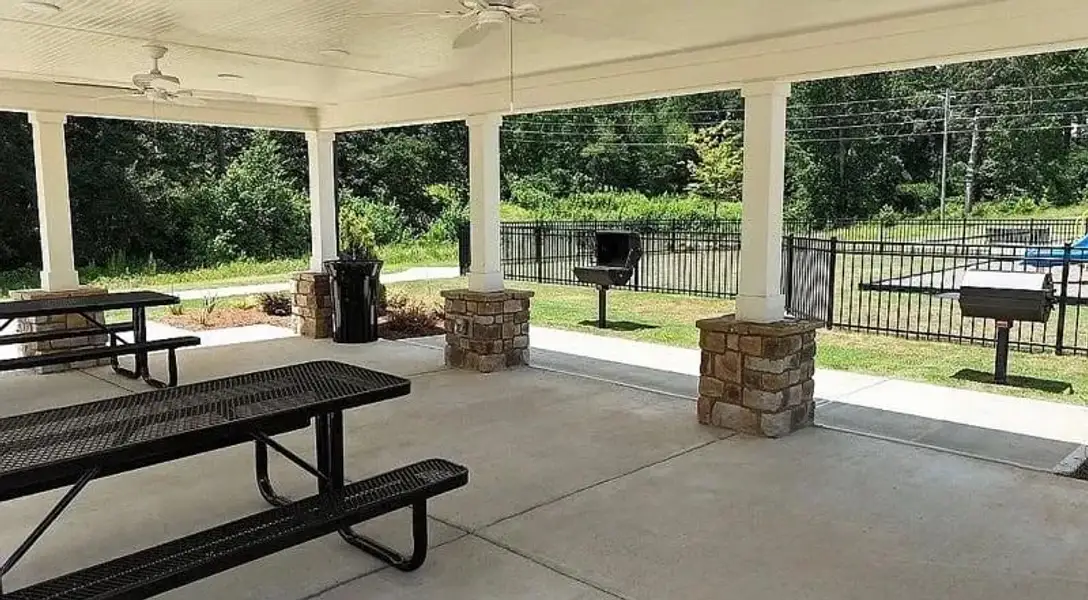 Image 34 of a home in Casteel.
