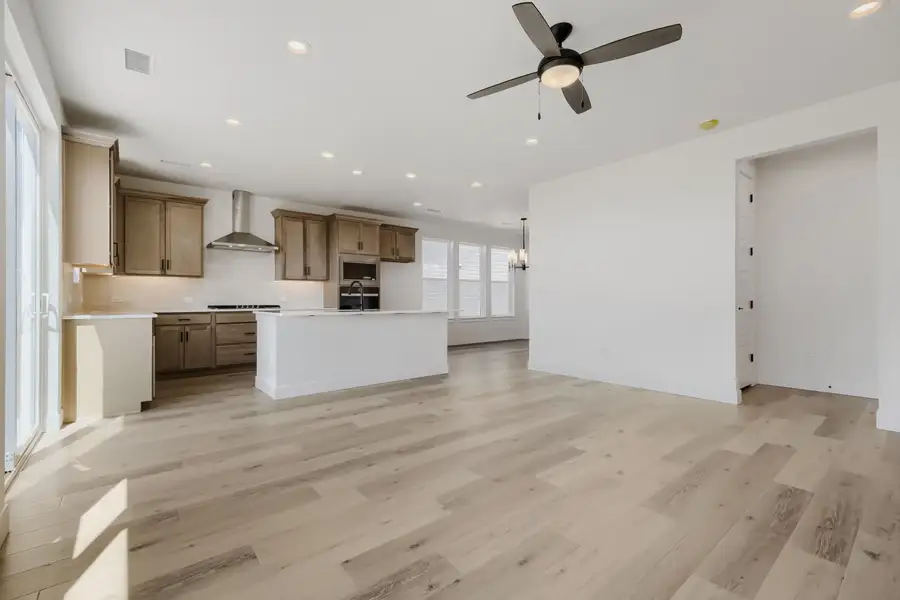 7923 Polson - Living Area