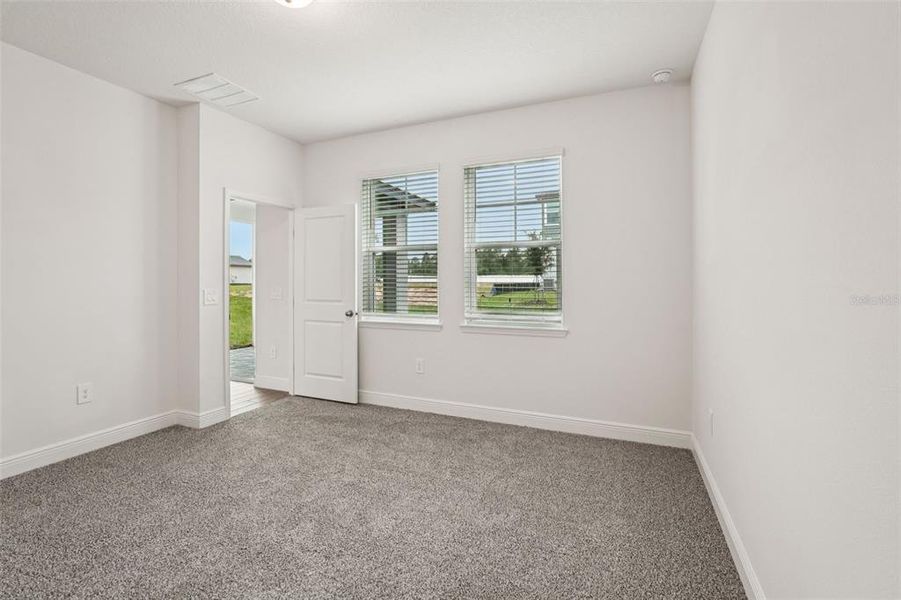 Spacious, unfurnished interior of a new home in Cyrene at Minneola, Minneola (Image 11).