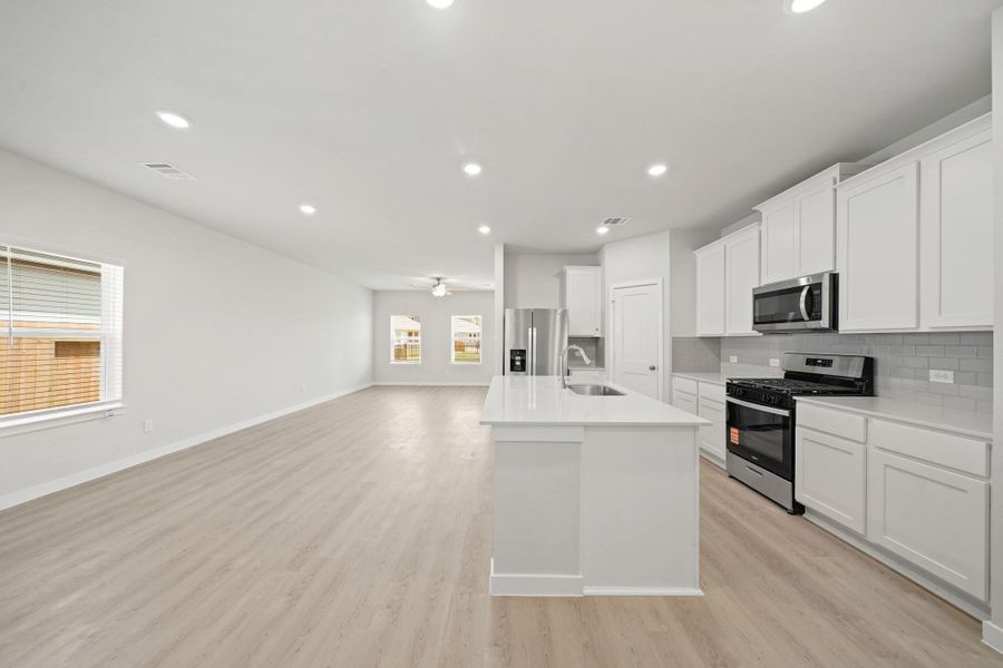 Furnished interior view inside a new home in Russell Ranch, Bay City (Image 10).