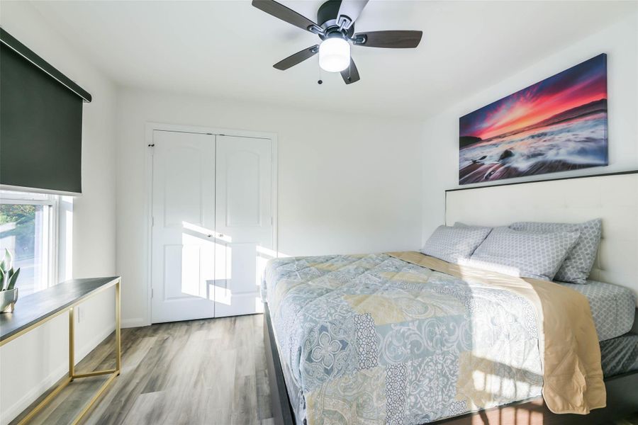 Furnished interior view inside a new home in , Baytown (Image 17).