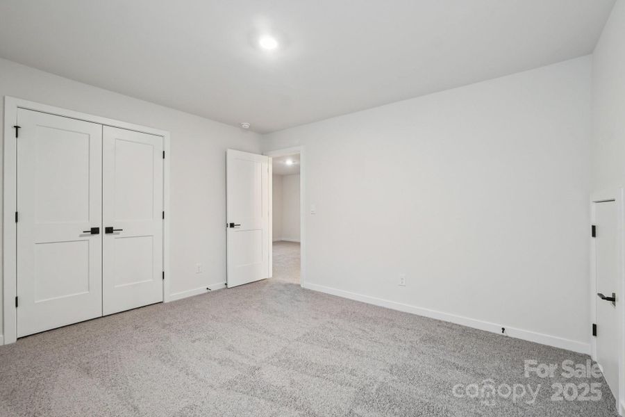 Spacious, unfurnished interior of a new home in Oak Grove Hill, Huntersville (Image 30).