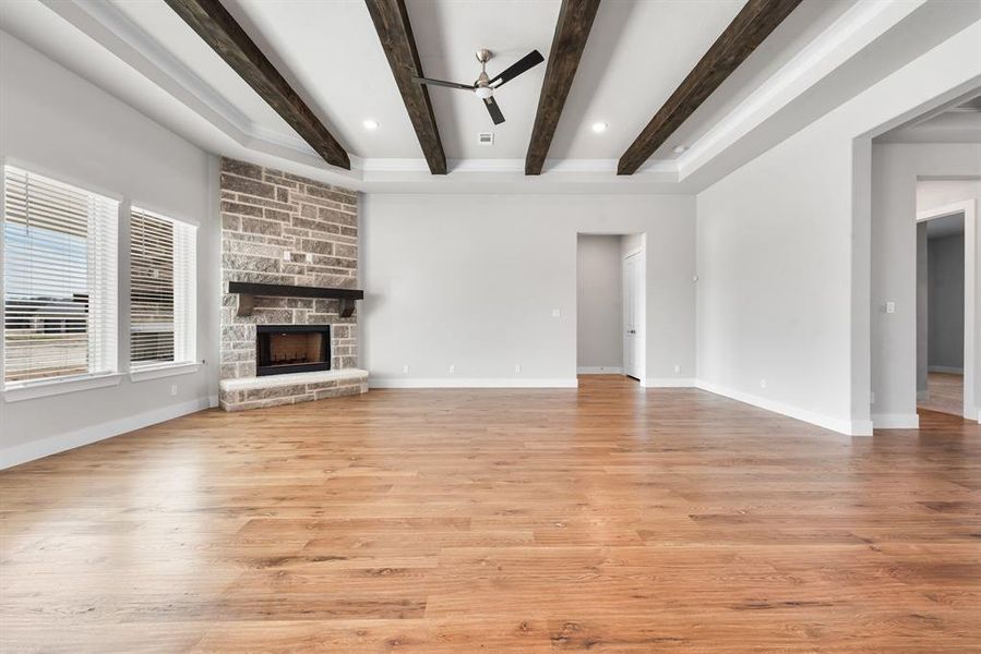 Spacious, unfurnished interior of a new home in King Crossing Estates, Van Alstyne (Image 23). Spacious, unfurnished interior of a new home in King Crossing Estates, Van Alstyne (Image 23).