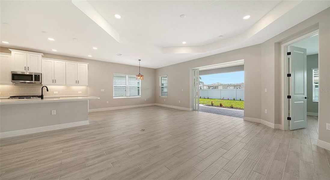 Spacious, unfurnished interior of a new home in Windward, Lakewood Ranch (Image 20). Spacious, unfurnished interior of a new home in Windward, Lakewood Ranch (Image 20).