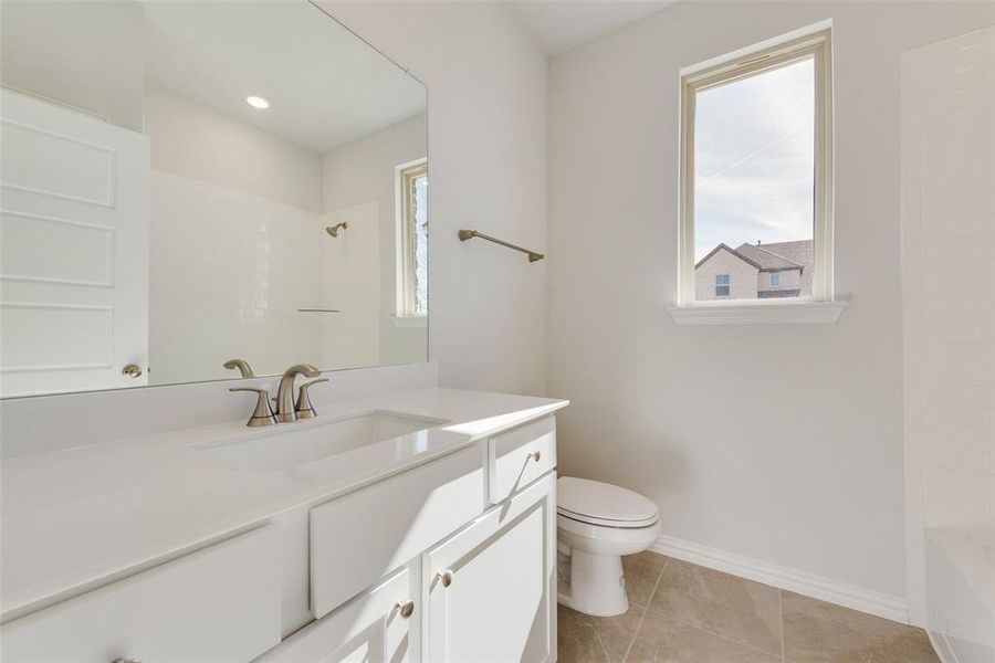 Furnished interior view inside a new home in Walden Pond, Forney (Image 5). Furnished interior view inside a new home in Walden Pond, Forney (Image 5).