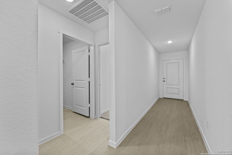 Spacious, unfurnished interior of a new home in Friendship Oaks: Watermill Collection, Fredericksburg (Image 19).