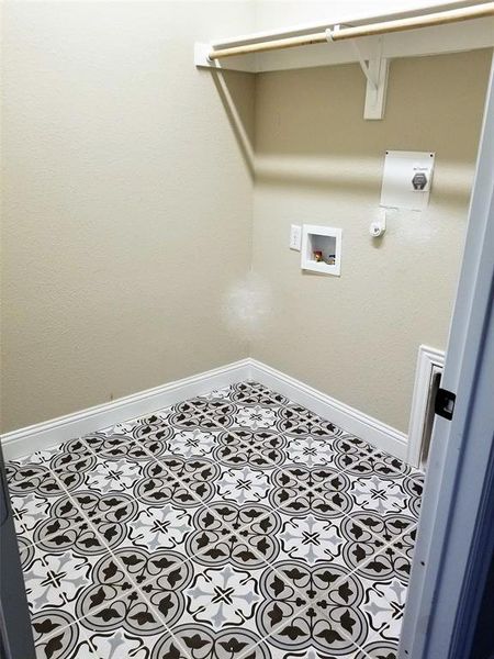 Spacious, unfurnished interior of a new home in Pecan Grove, Whitesboro (Image 15).