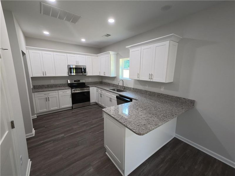 Furnished interior view inside a new home in , Temple (Image 6).
