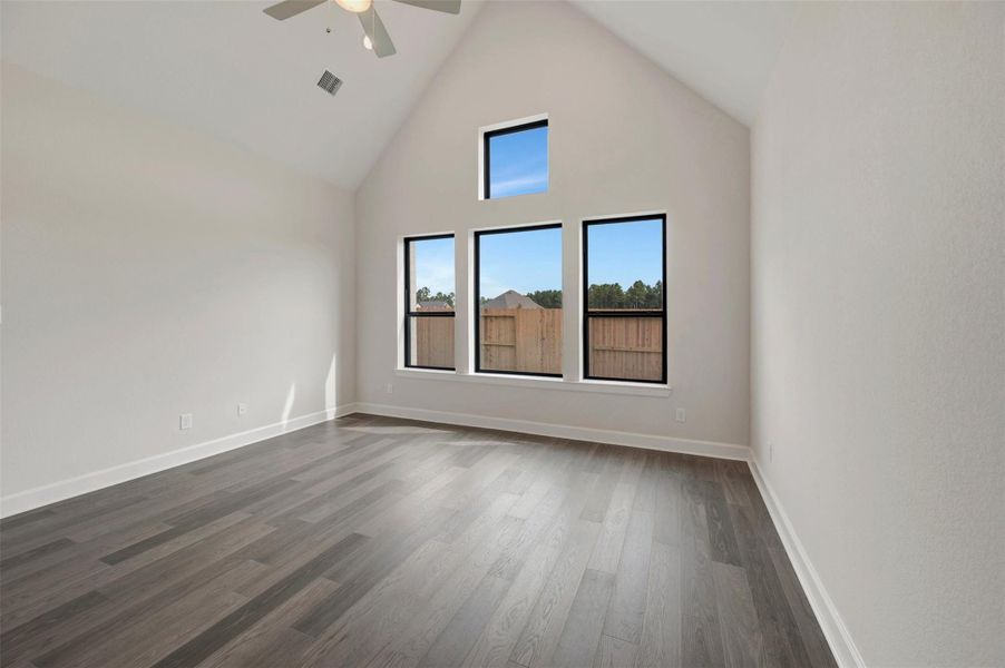 Spacious, unfurnished interior of a new home in The Highlands Encore - Harbor Collection, Porter (Image 24).