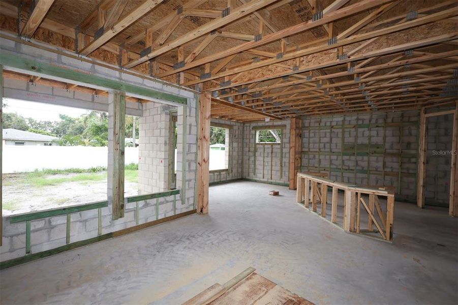 Spacious, unfurnished interior of a new home in , St. Petersburg (Image 10).