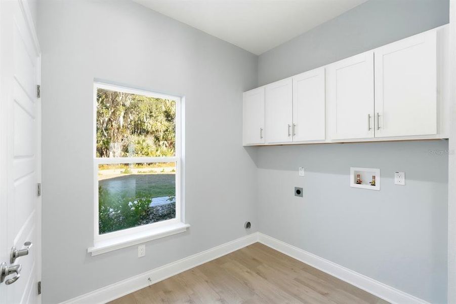 Spacious, unfurnished interior of a new home in , New Smyrna Beach (Image 50).