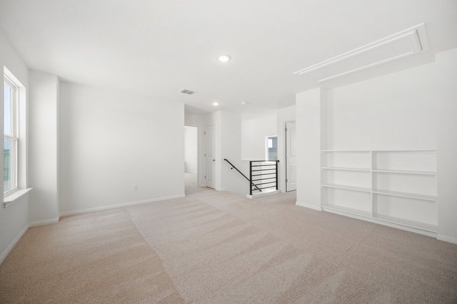 Spacious, unfurnished interior of a new home in Porter Country, Buda (Image 18). Spacious, unfurnished interior of a new home in Porter Country, Buda (Image 18).