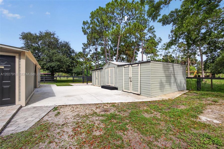 Exterior details and patio area of a home in , Palm Beach Gardens (Image 55).