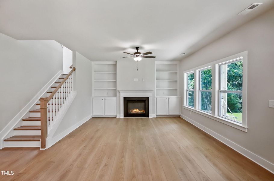 5-web-or-mls-1912-old-bramble-lane-008