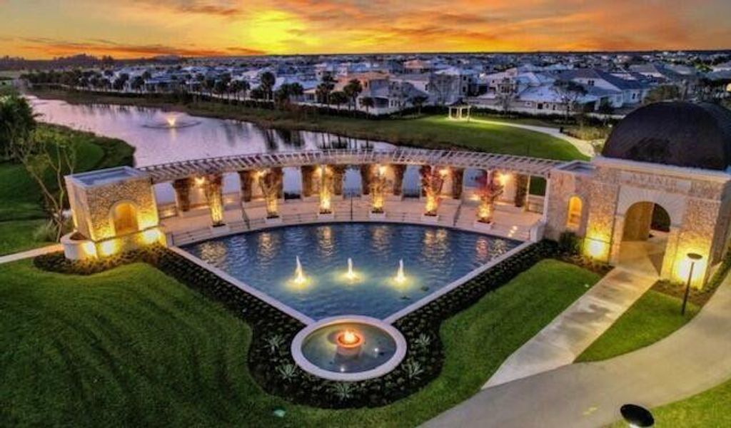 Avenir Entry Feature