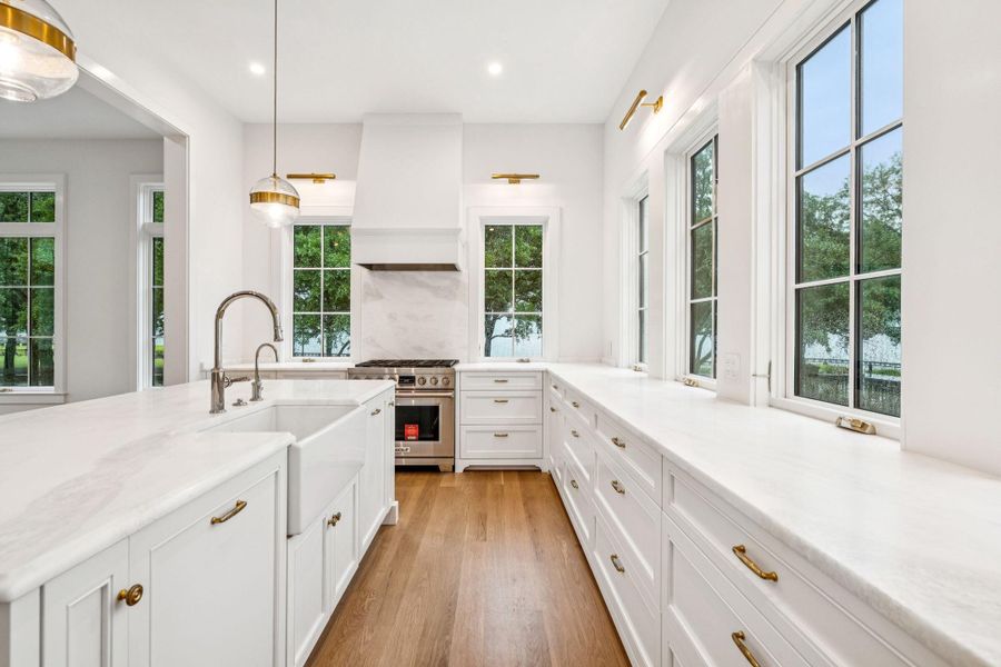 Furnished interior view inside a new home in , Charleston (Image 10).