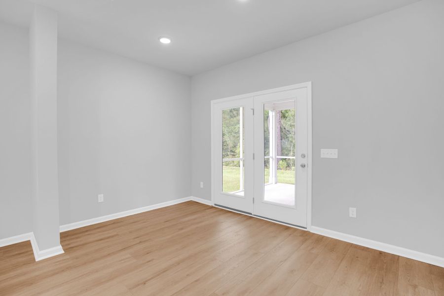 Spacious, unfurnished interior of a new home in Bradford Pointe, Summerville (Image 45).