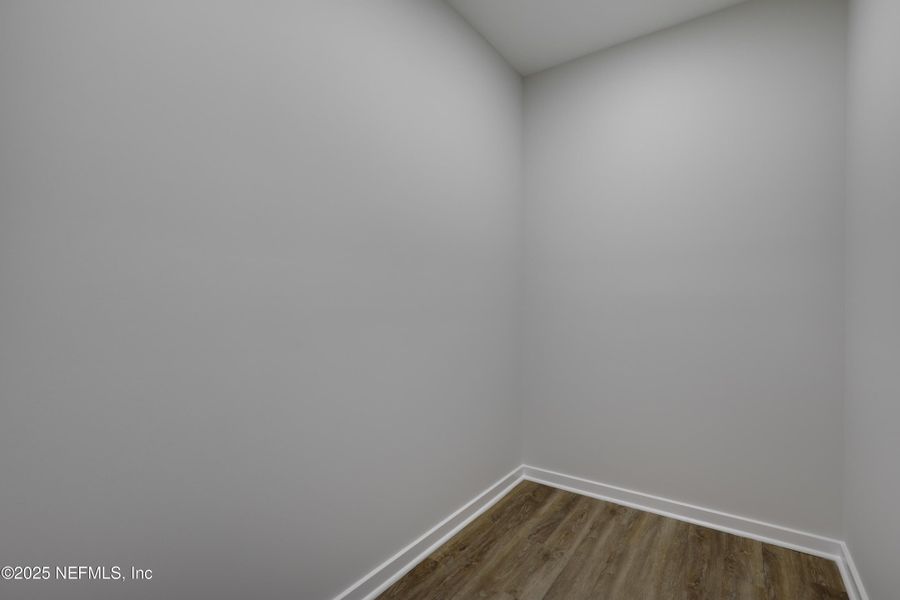 Spacious, unfurnished interior of a new home in , Jacksonville (Image 33).