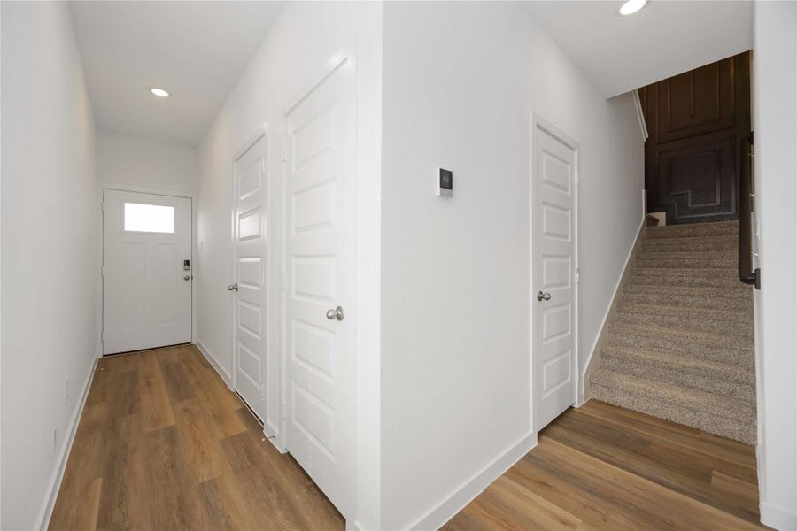 Spacious, unfurnished interior of a new home in Grand West, Houston (Image 18).